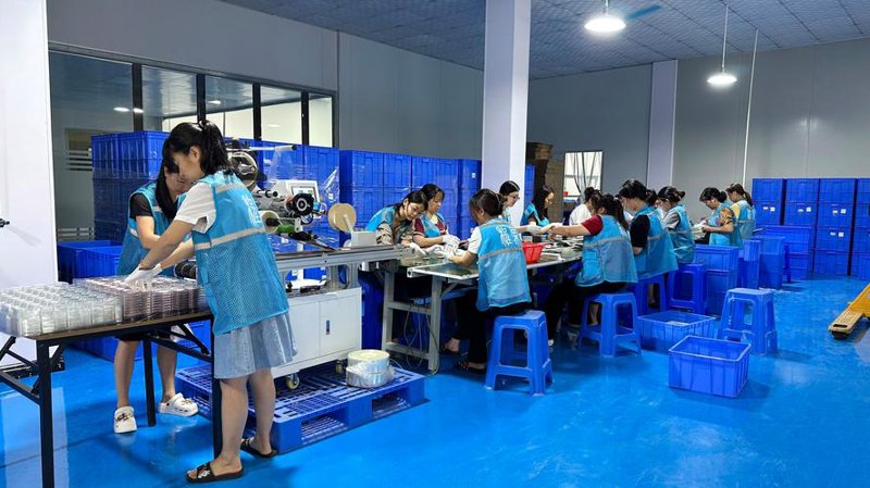 商务礼品制作：定制化服务引领企业形象升级